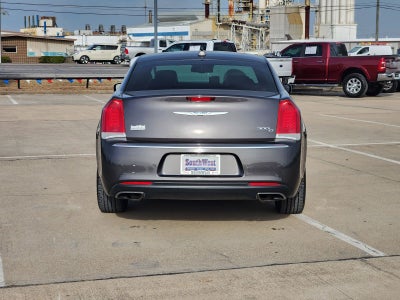 2018 Chrysler 300 300C