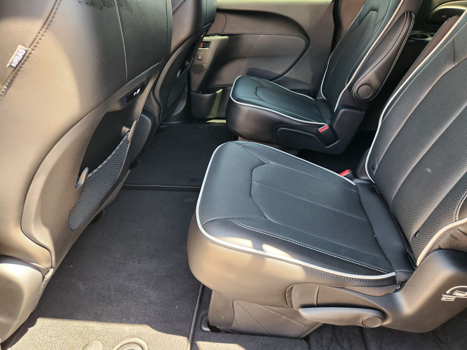2027 Chrysler Pacifica PACIFICA LIMITED