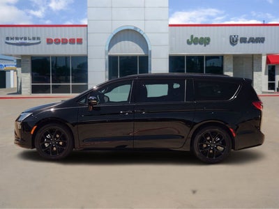 2027 Chrysler Pacifica PACIFICA LIMITED
