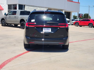 2027 Chrysler Pacifica PACIFICA LIMITED