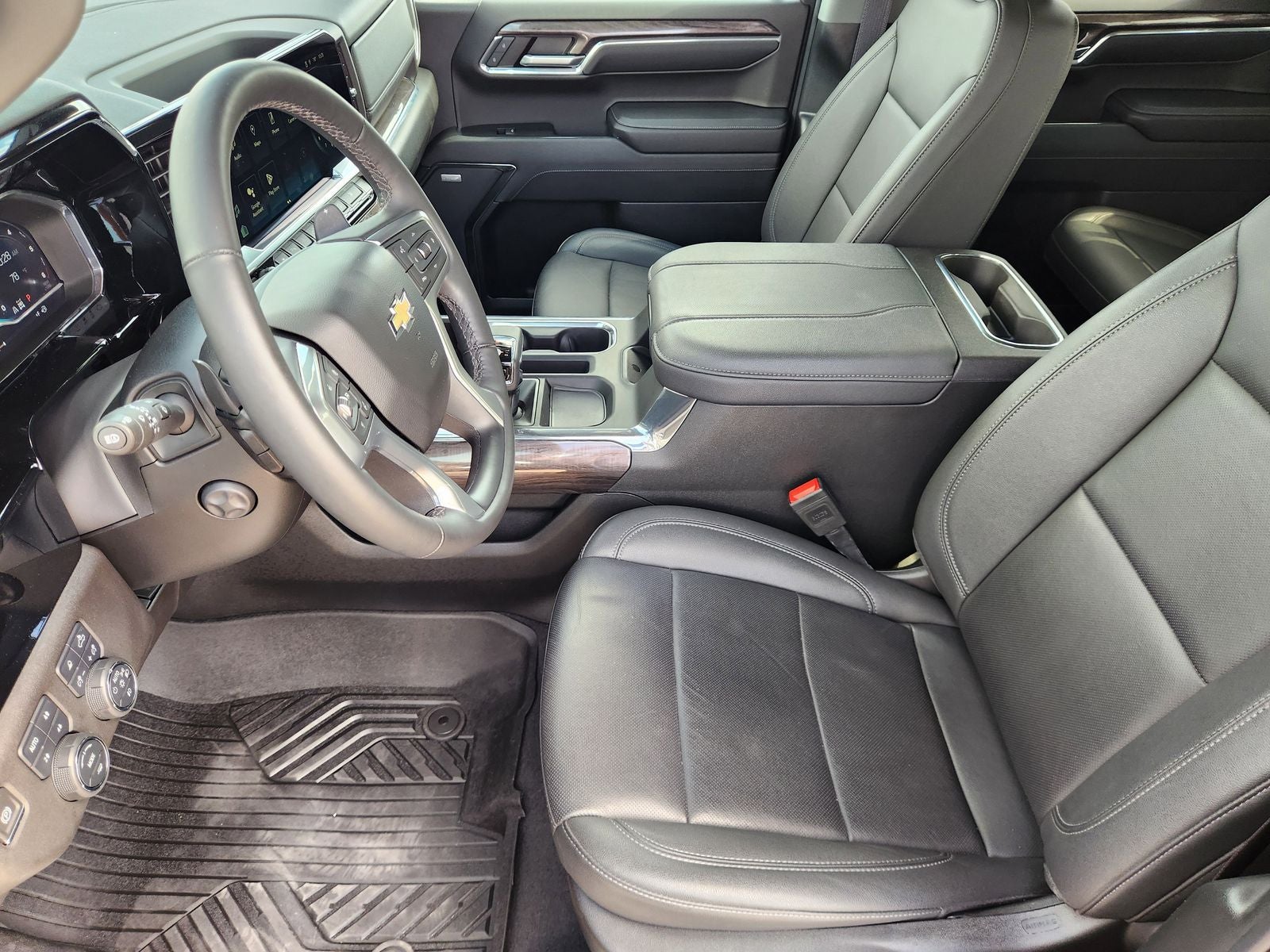 2024 Chevrolet Silverado 1500 4WD Crew Cab Short Bed LTZ