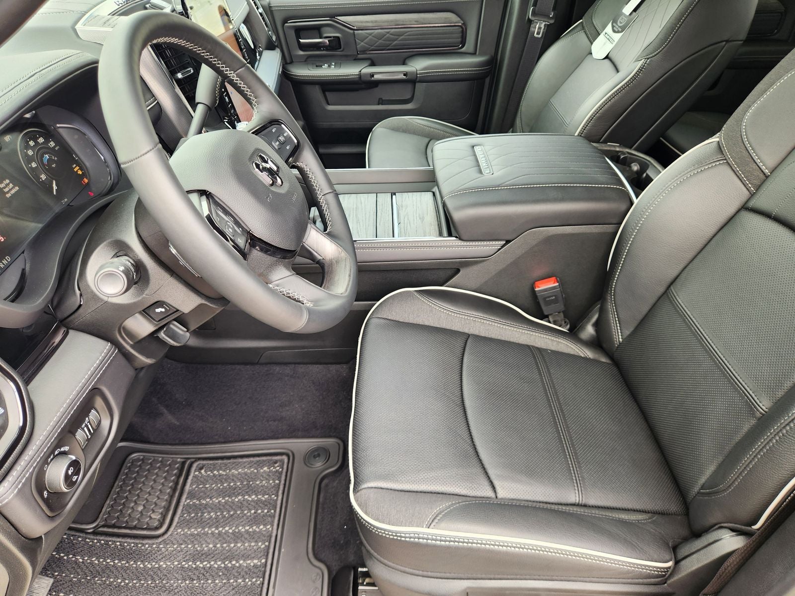 2026 RAM Ram 2500 RAM 2500 LIMITED CREW CAB 4X4 6'4' BOX