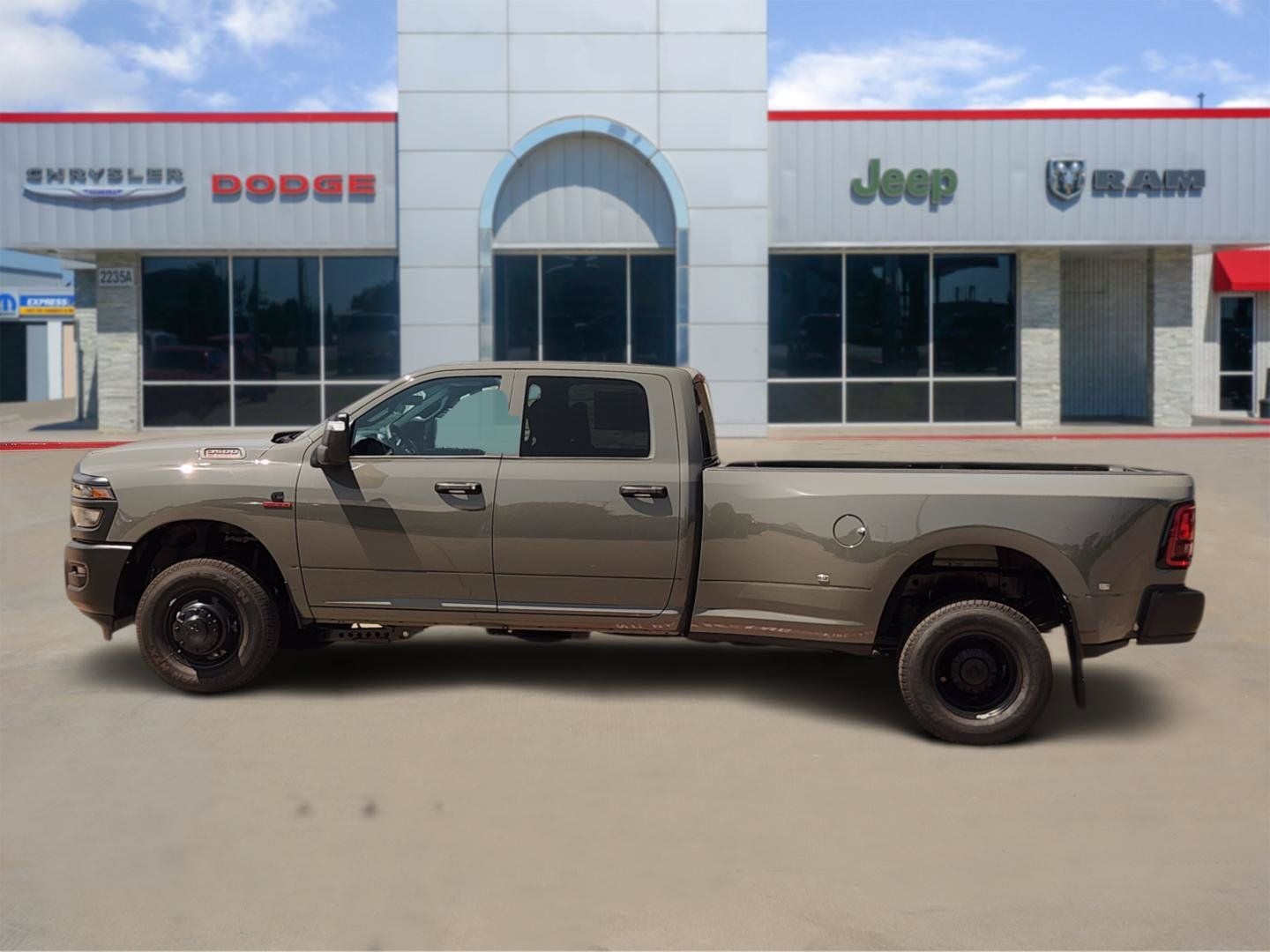 2026 RAM Ram 3500 RAM 3500 TRADESMAN CREW CAB 4X4 8' BOX