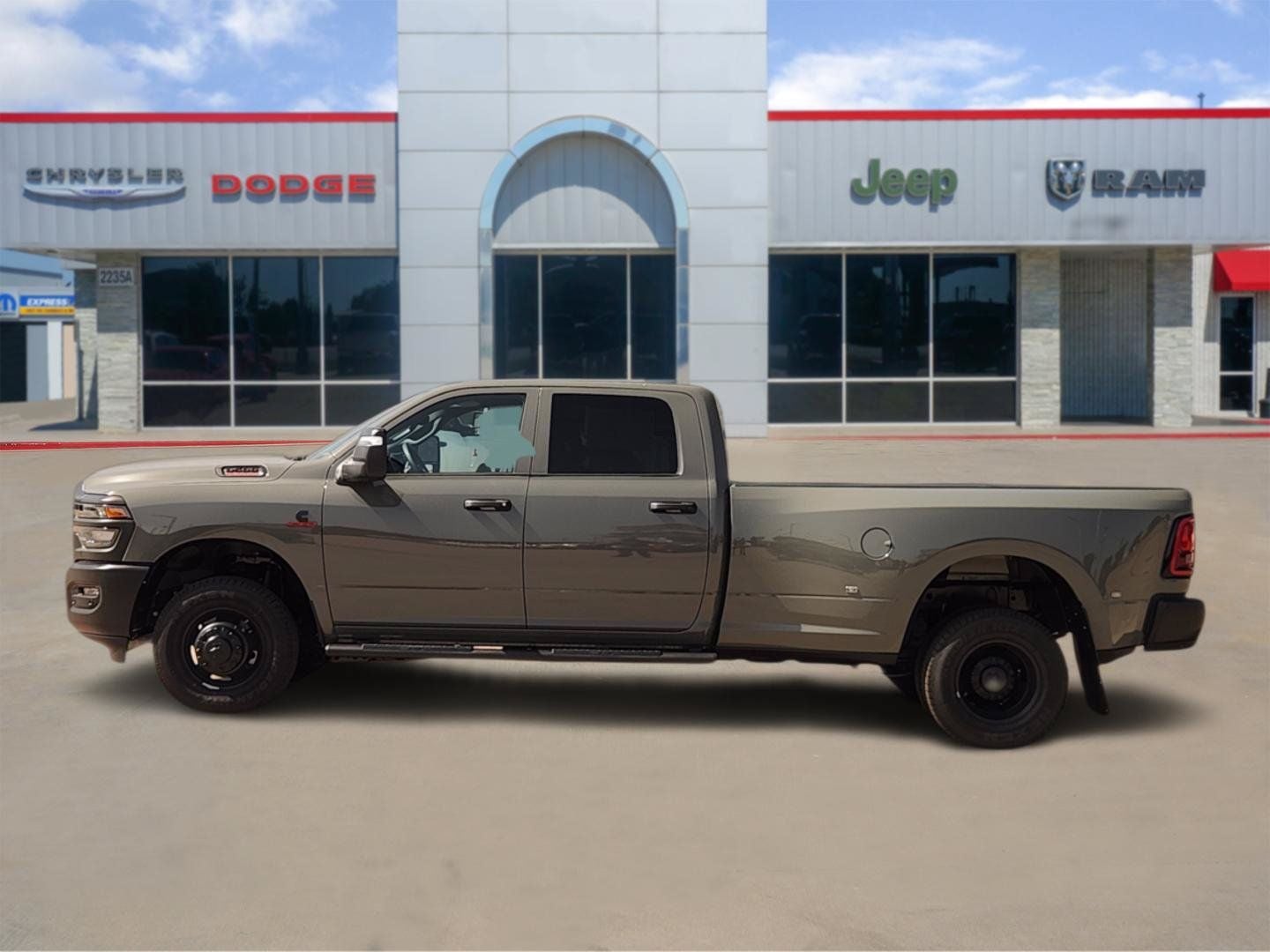 2026 RAM Ram 3500 RAM 3500 TRADESMAN CREW CAB 4X4 8' BOX