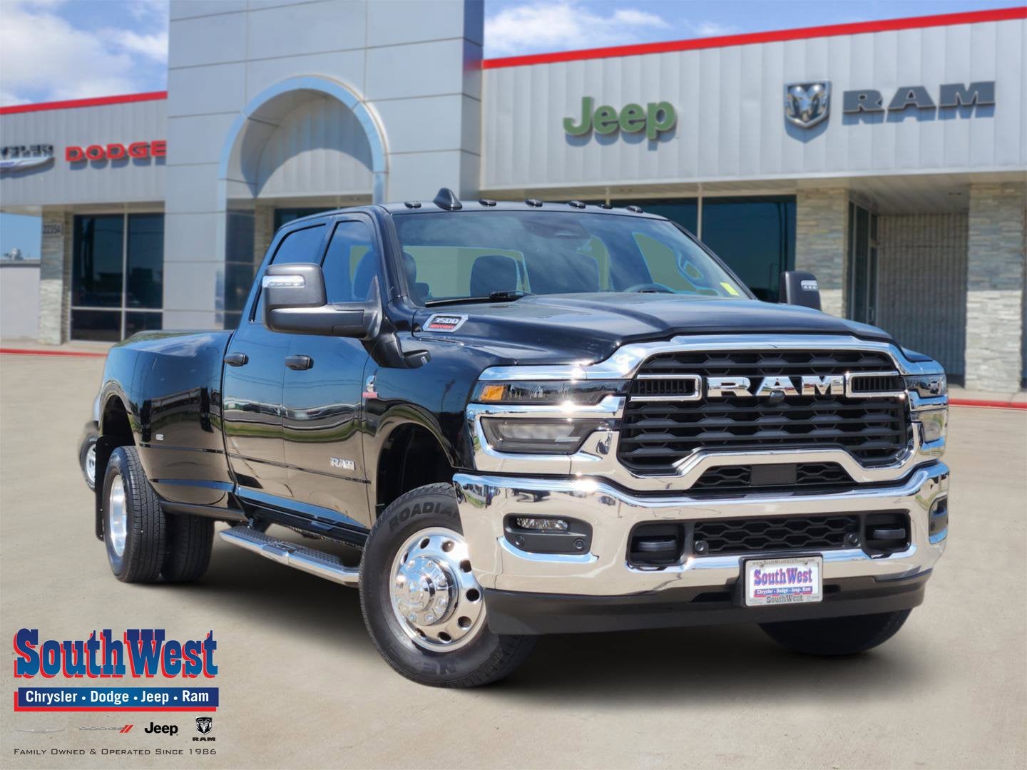 2025 RAM Ram 3500 Lone Star Crew Cab 4x4 8' Box