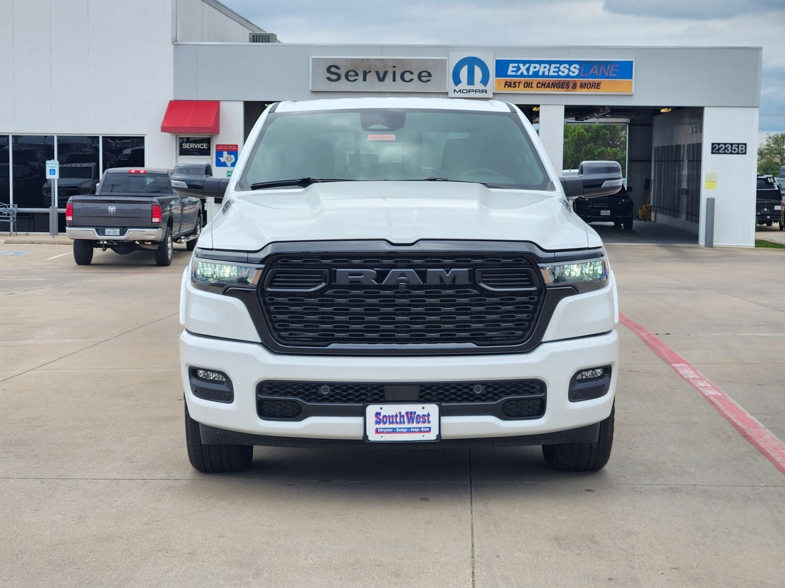 2026 RAM Ram 1500 RAM 1500 LONE STAR CREW CAB 4X4 5'7' BOX