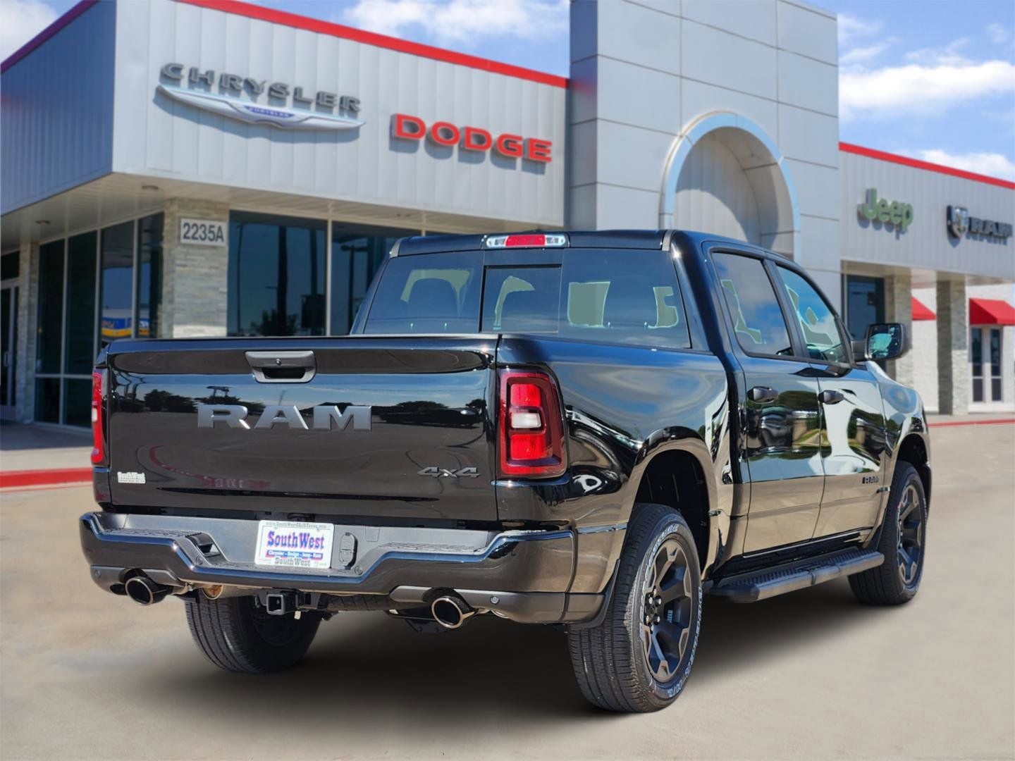2026 RAM Ram 1500 RAM 1500 EXPRESS CREW CAB 4X4 5'7' BOX