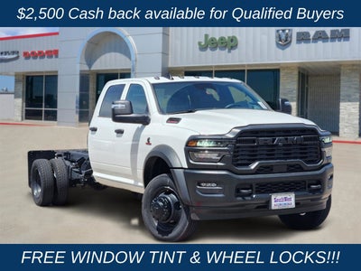 2026 RAM 5500 Chassis RAM 5500 TRADESMAN CHASSIS CREW CAB 4X4 84' CA