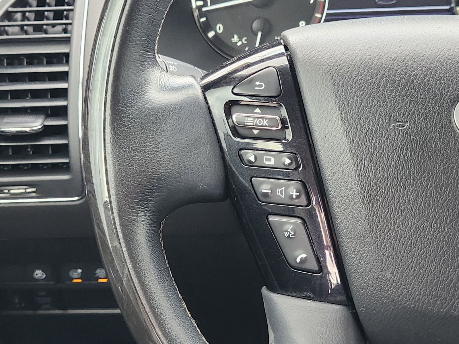 2021 INFINITI QX80 LUXE
