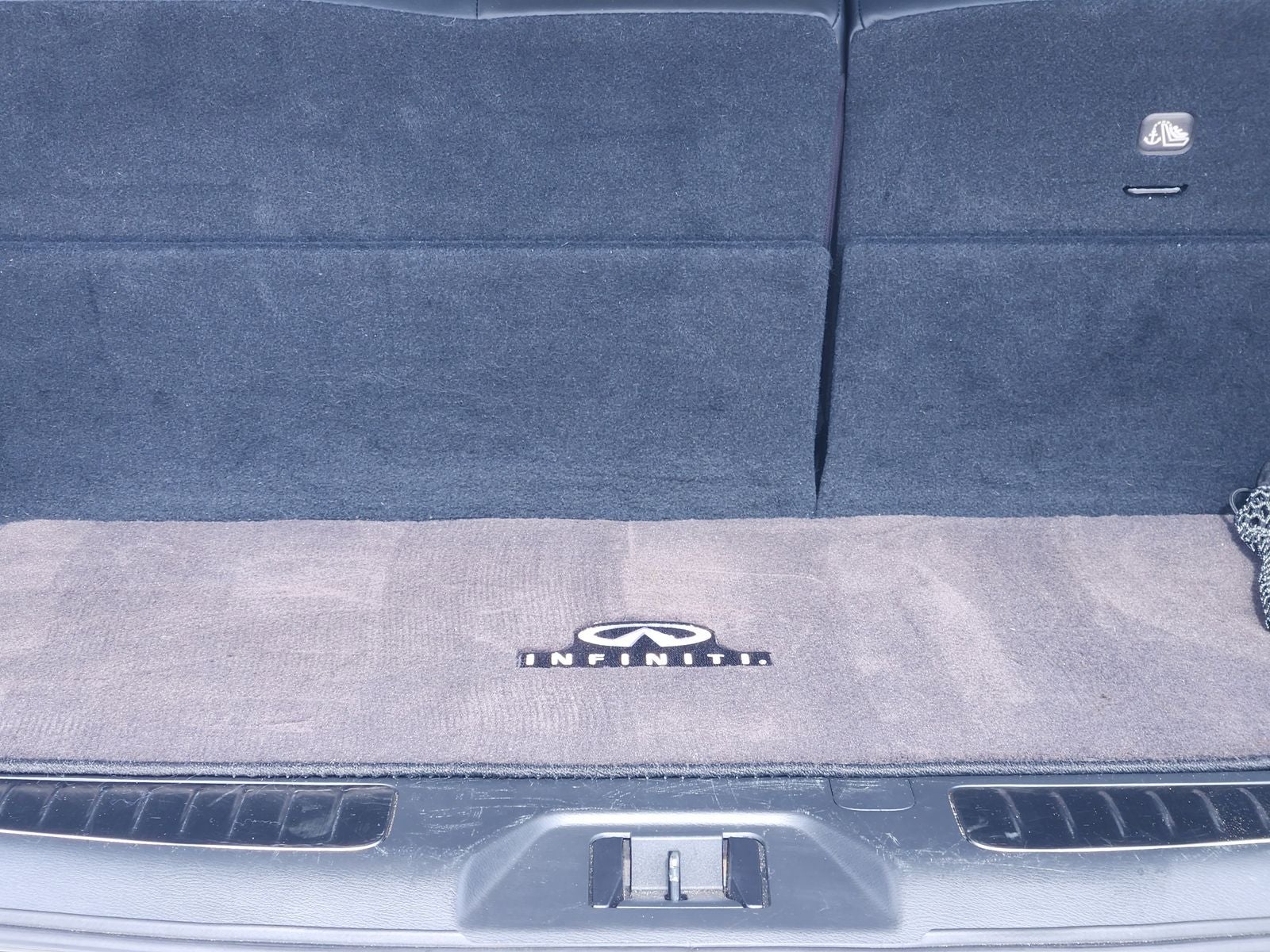 2021 INFINITI QX80 LUXE