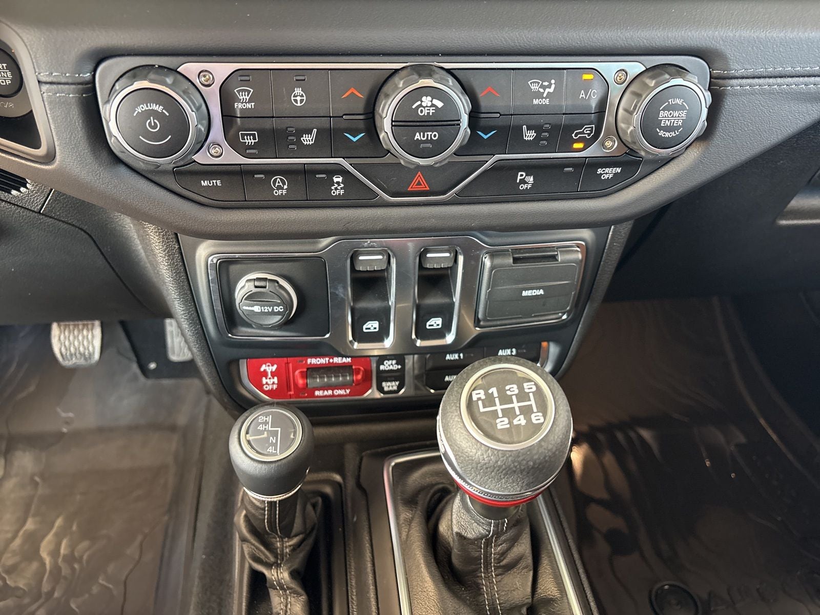 2025 Jeep Wrangler 2-Door Recon 4x4