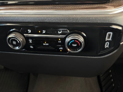 2024 Chevrolet Silverado 3500HD 4WD Crew Cab Long Bed LT