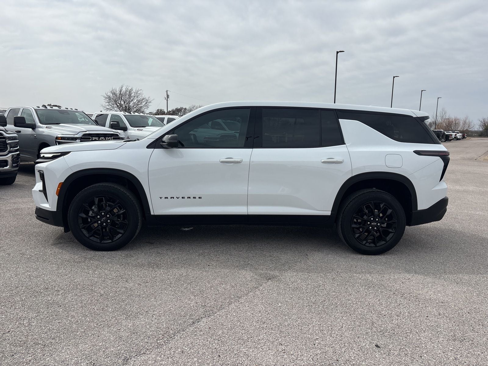 2024 Chevrolet Traverse FWD LS