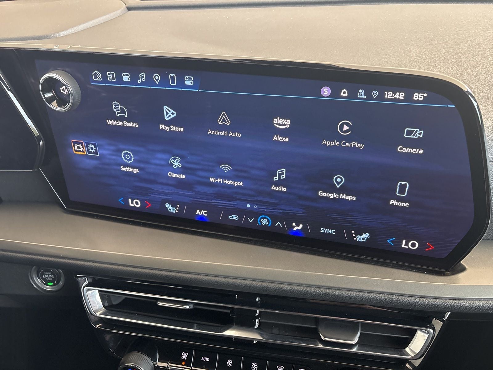 2024 Chevrolet Traverse FWD LS