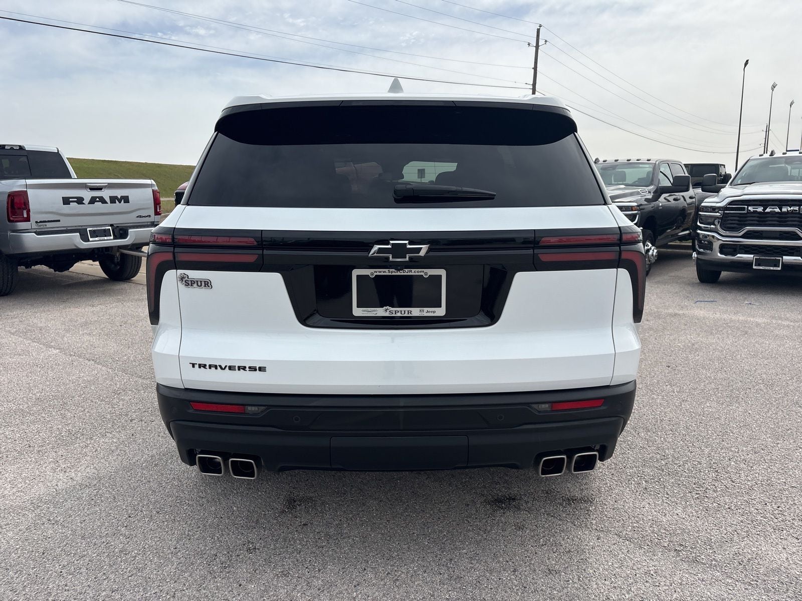 2024 Chevrolet Traverse FWD LS