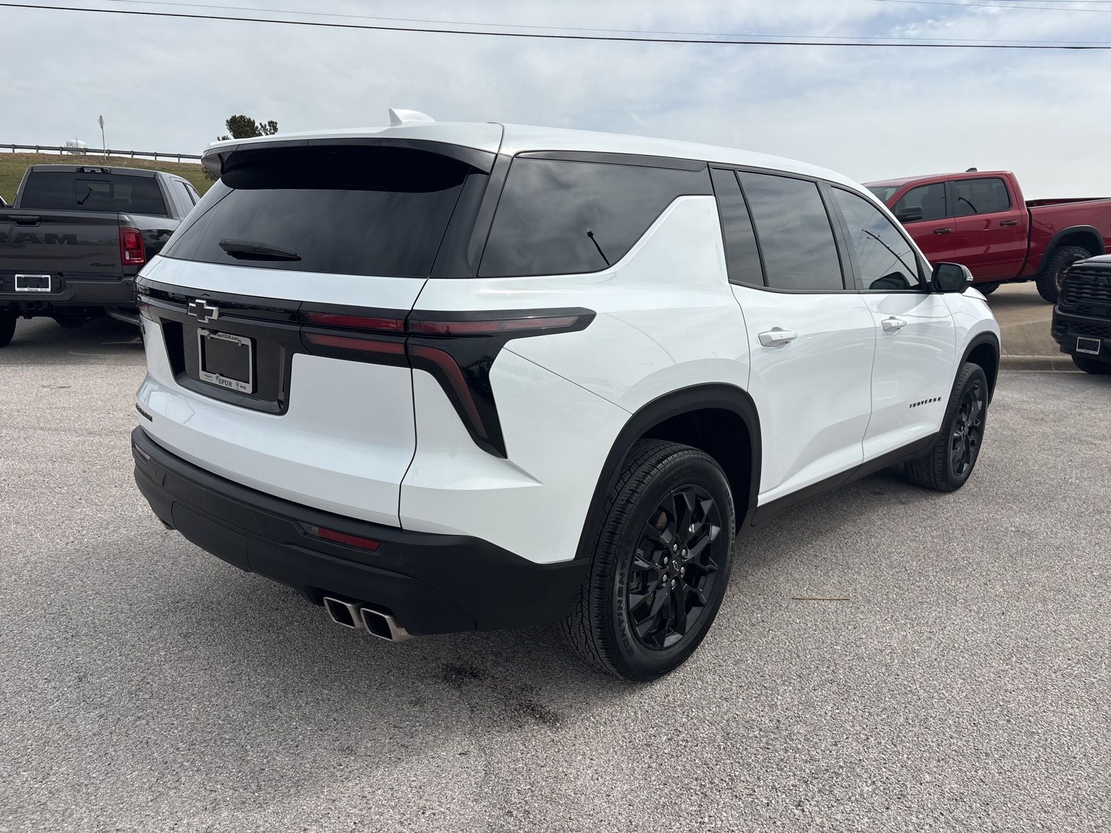 2024 Chevrolet Traverse FWD LS