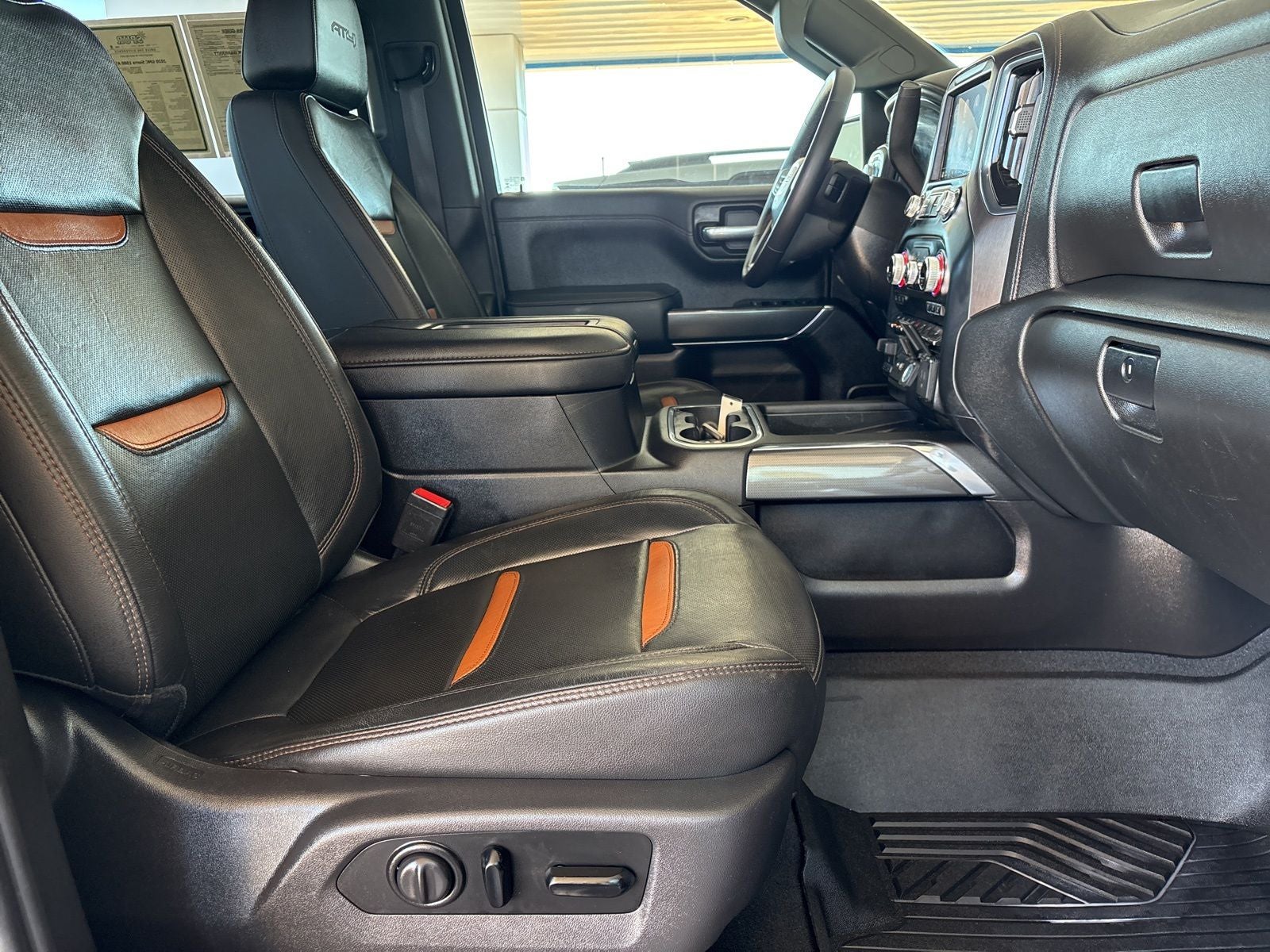 2020 GMC Sierra 1500 4WD Crew Cab Short Box AT4