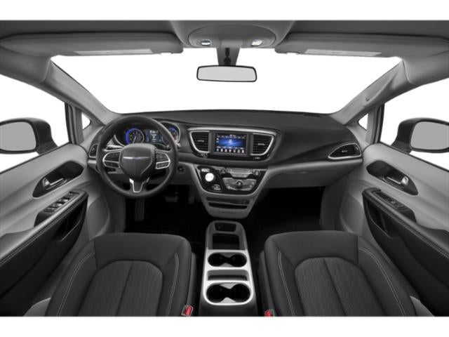 2020 Chrysler Voyager LX