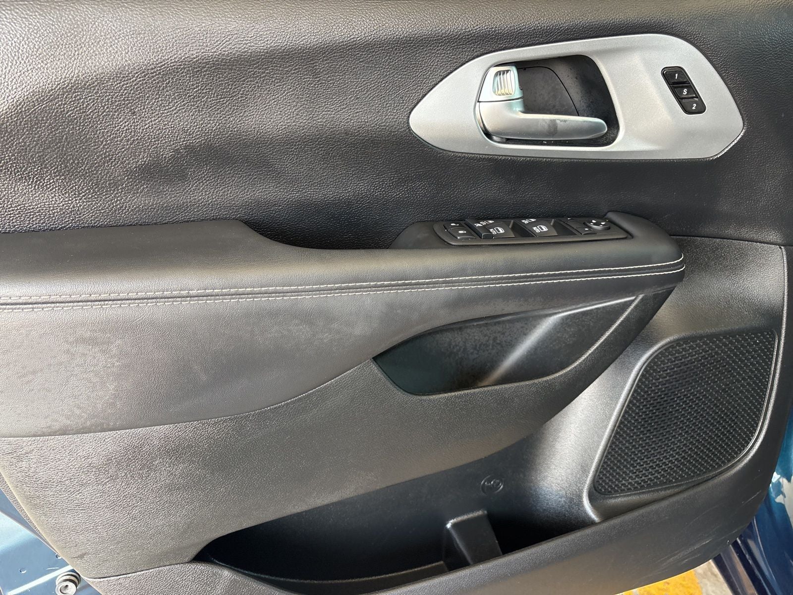 2023 Chrysler Pacifica Touring L AWD