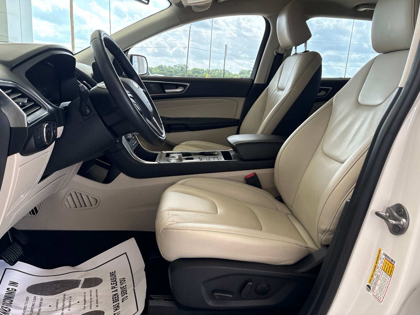 2022 Ford Edge Titanium