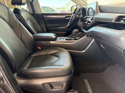 2022 Toyota Highlander Limited