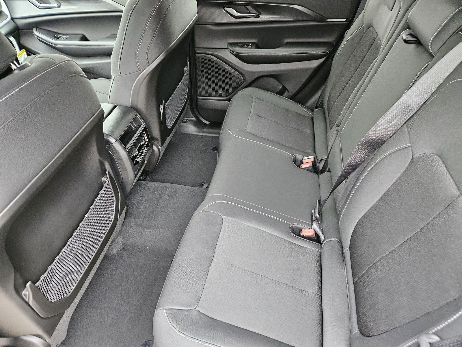 2026 Jeep Grand Cherokee GRAND CHEROKEE LAREDO 4X2