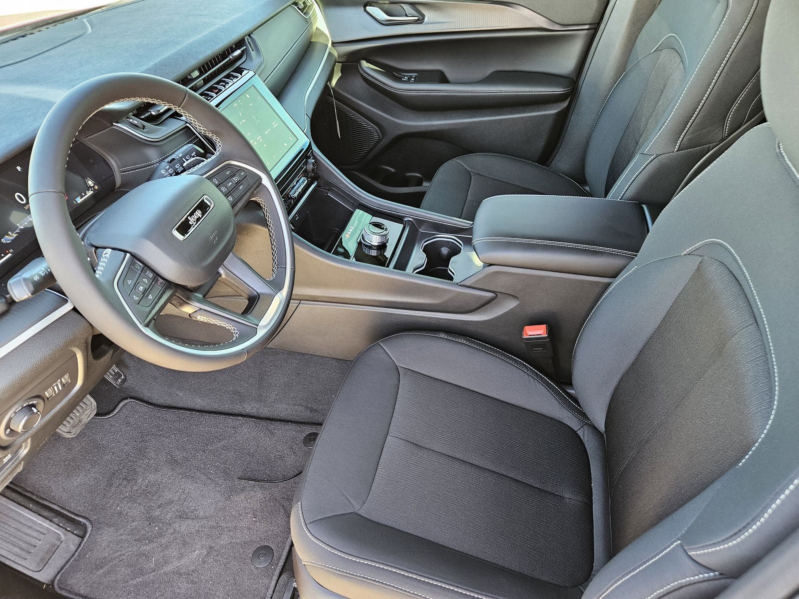 2026 Jeep Grand Cherokee GRAND CHEROKEE LAREDO 4X2