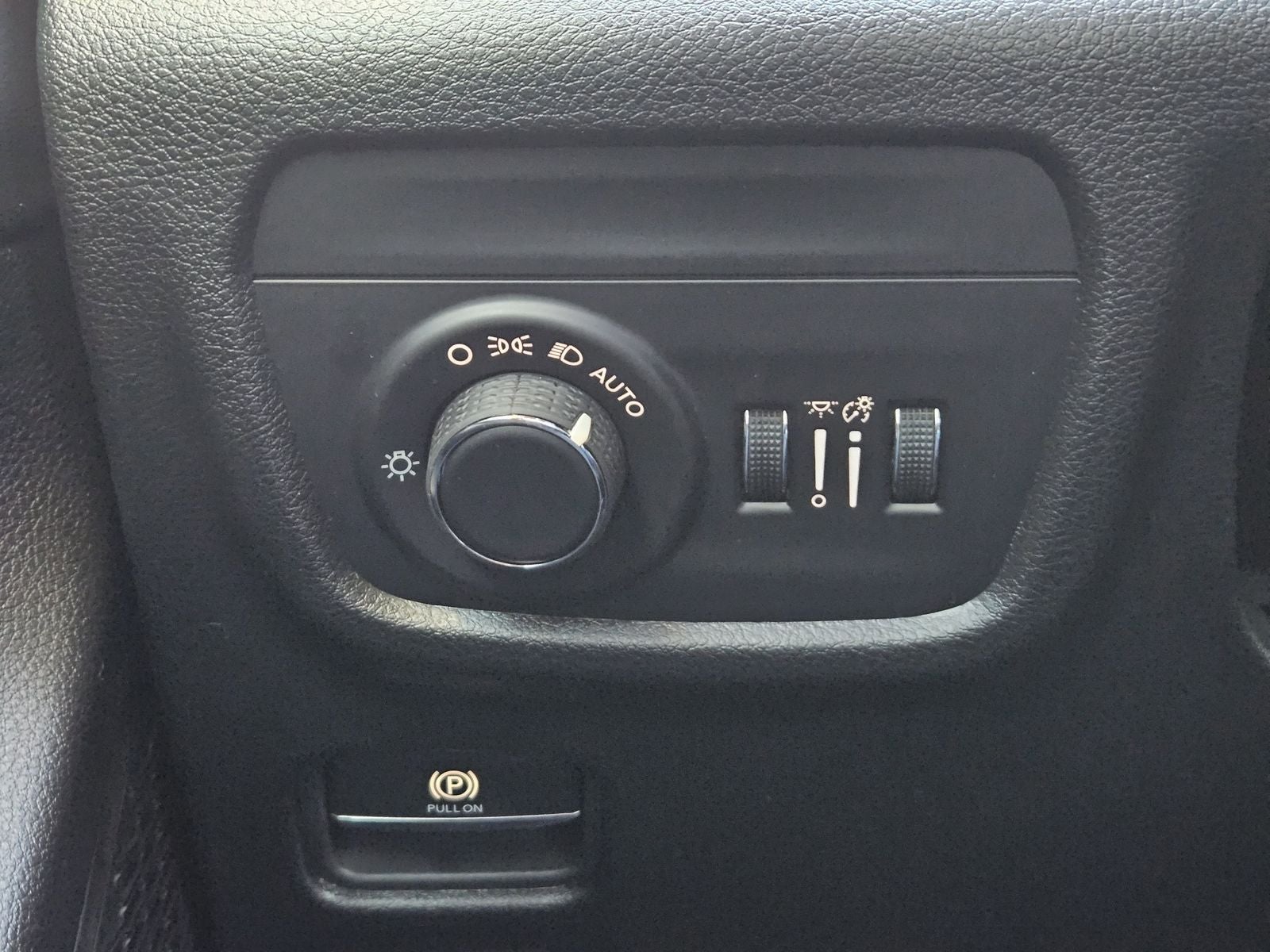 2025 Jeep Grand Cherokee GRAND CHEROKEE ALTITUDE 4X2