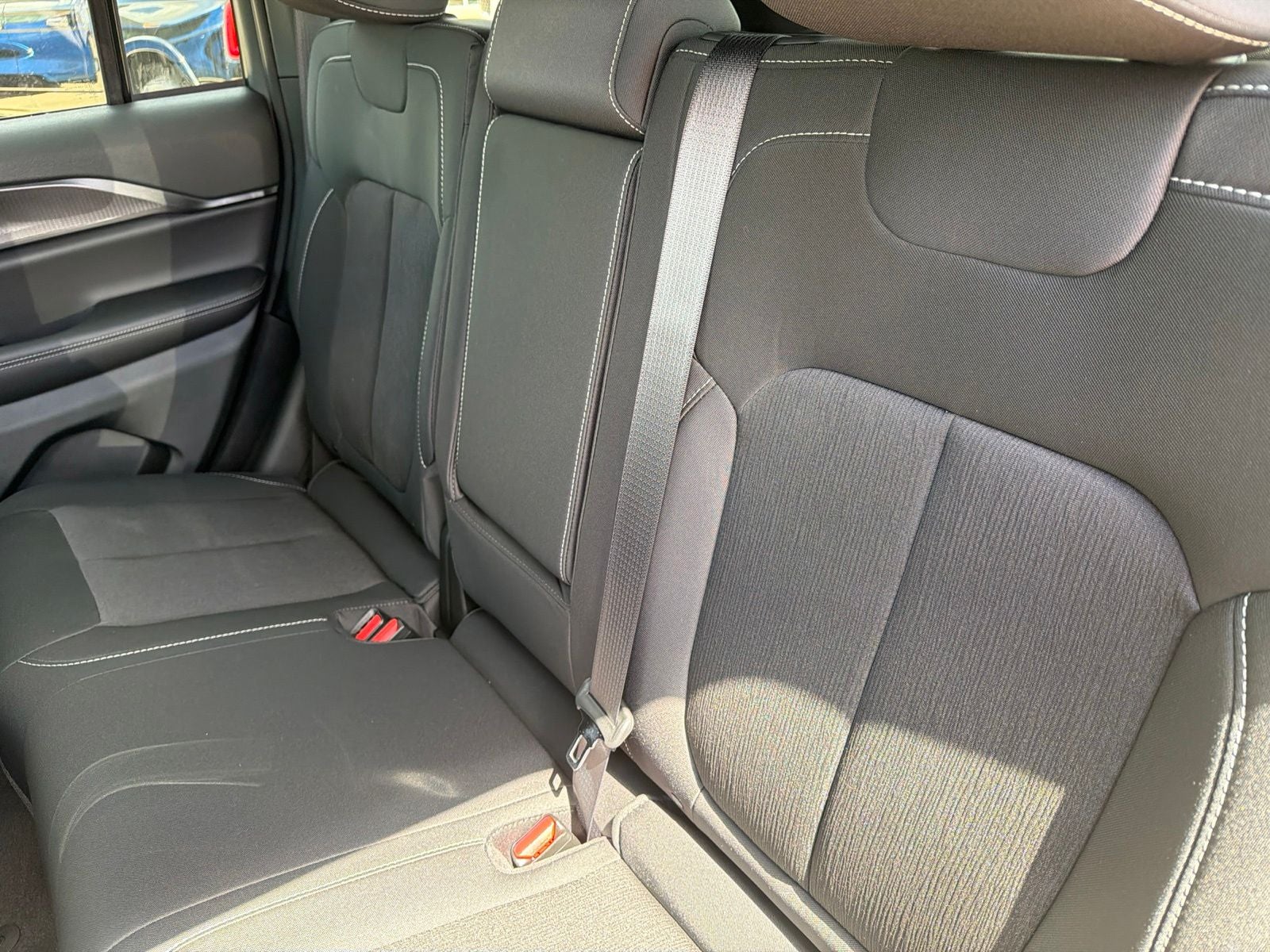 2027 Jeep Grand Cherokee GRAND CHEROKEE LAREDO X 4X2
