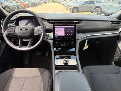 2027 Jeep Grand Cherokee GRAND CHEROKEE LAREDO X 4X2