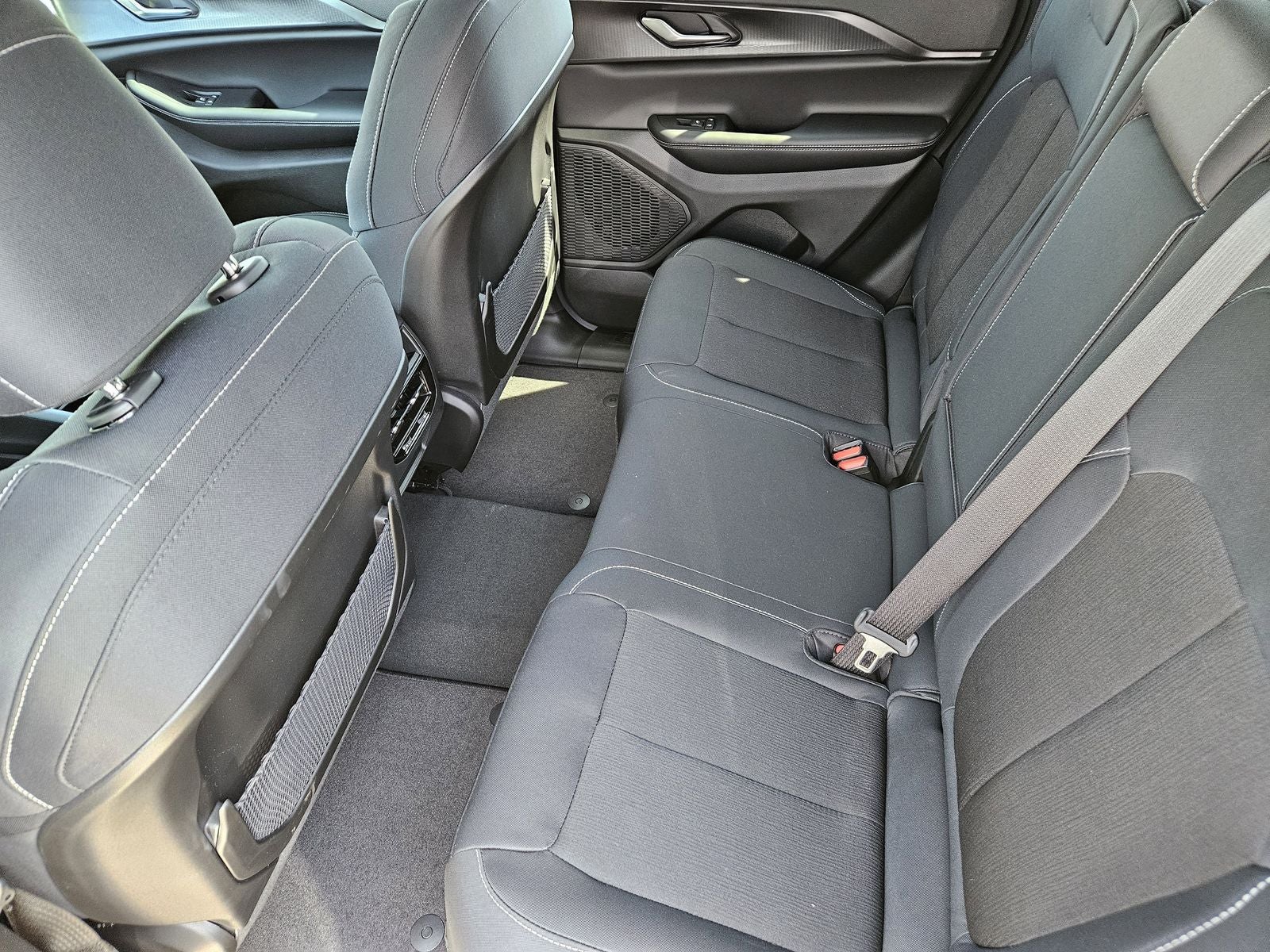 2026 Jeep Grand Cherokee GRAND CHEROKEE LAREDO 4X2