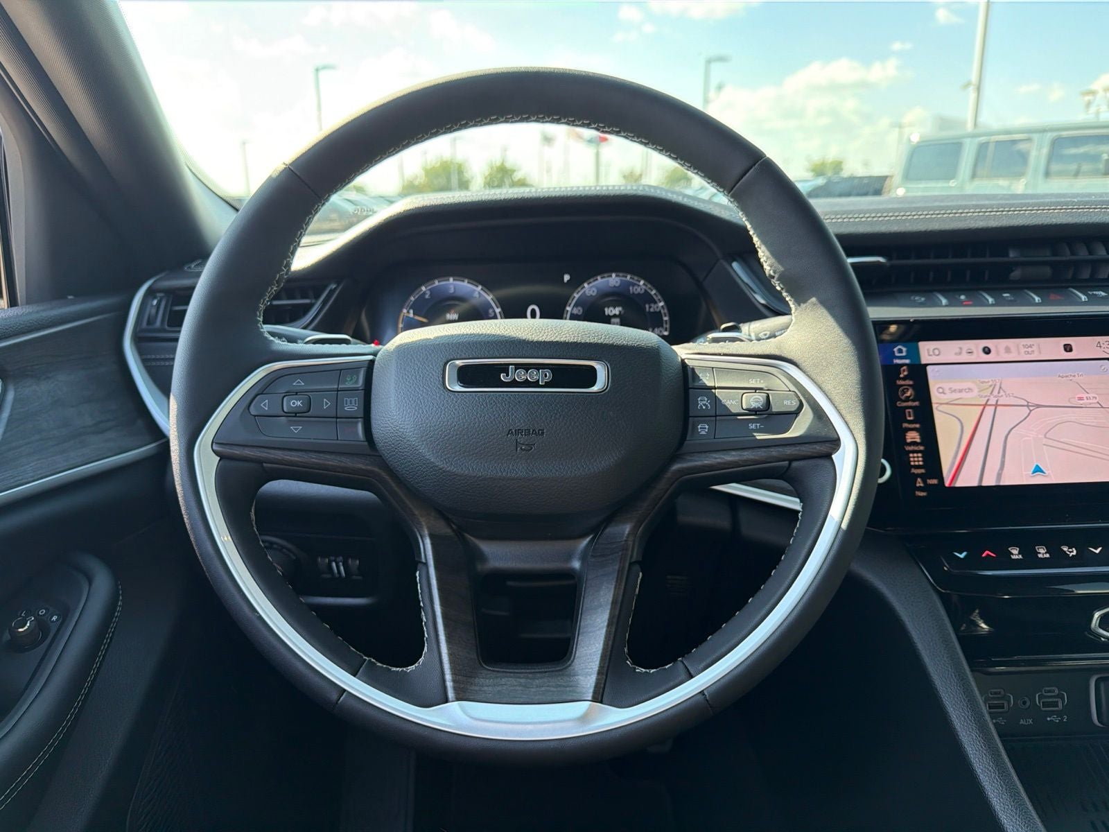 2026 Jeep Grand Cherokee GRAND CHEROKEE LAREDO ALTITUDE 4X2