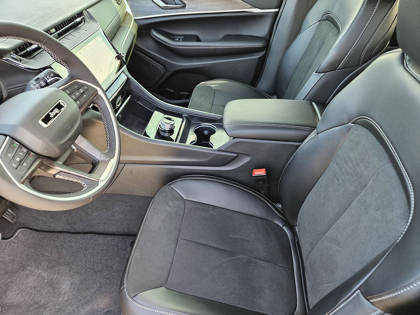 2026 Jeep Grand Cherokee GRAND CHEROKEE ALTITUDE 4X2