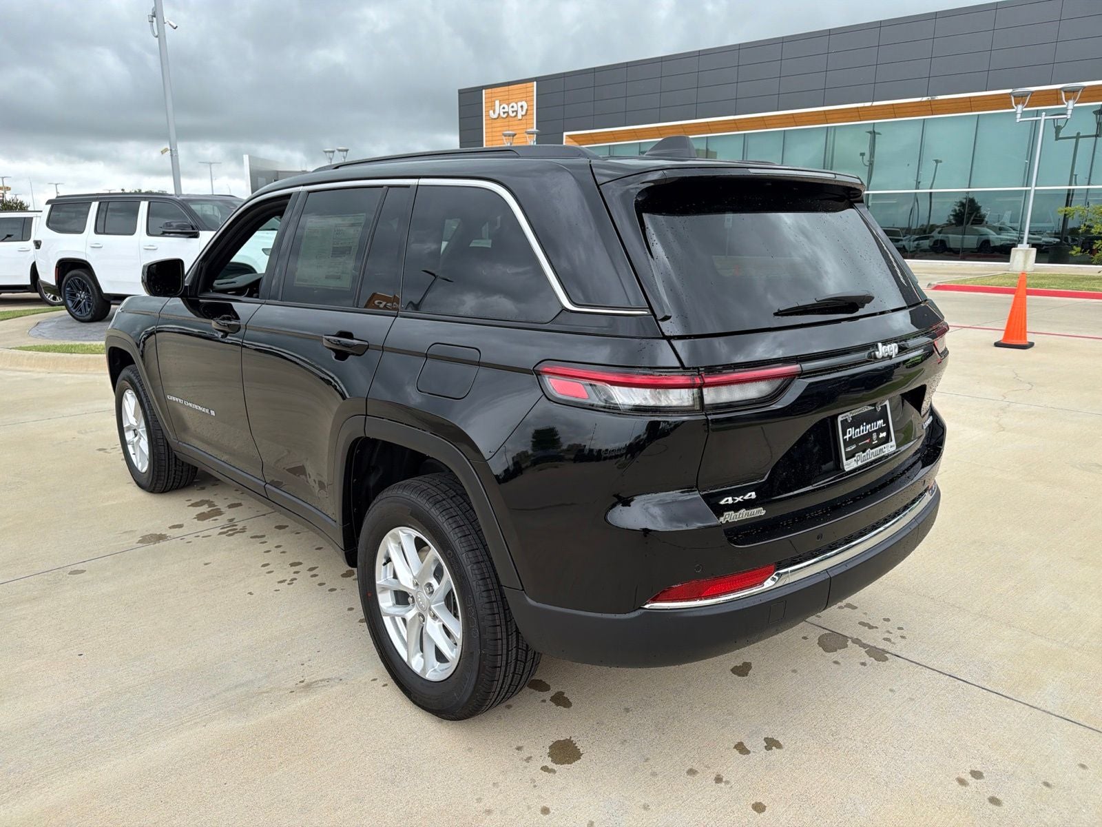2026 Jeep Grand Cherokee GRAND CHEROKEE LAREDO 4X4