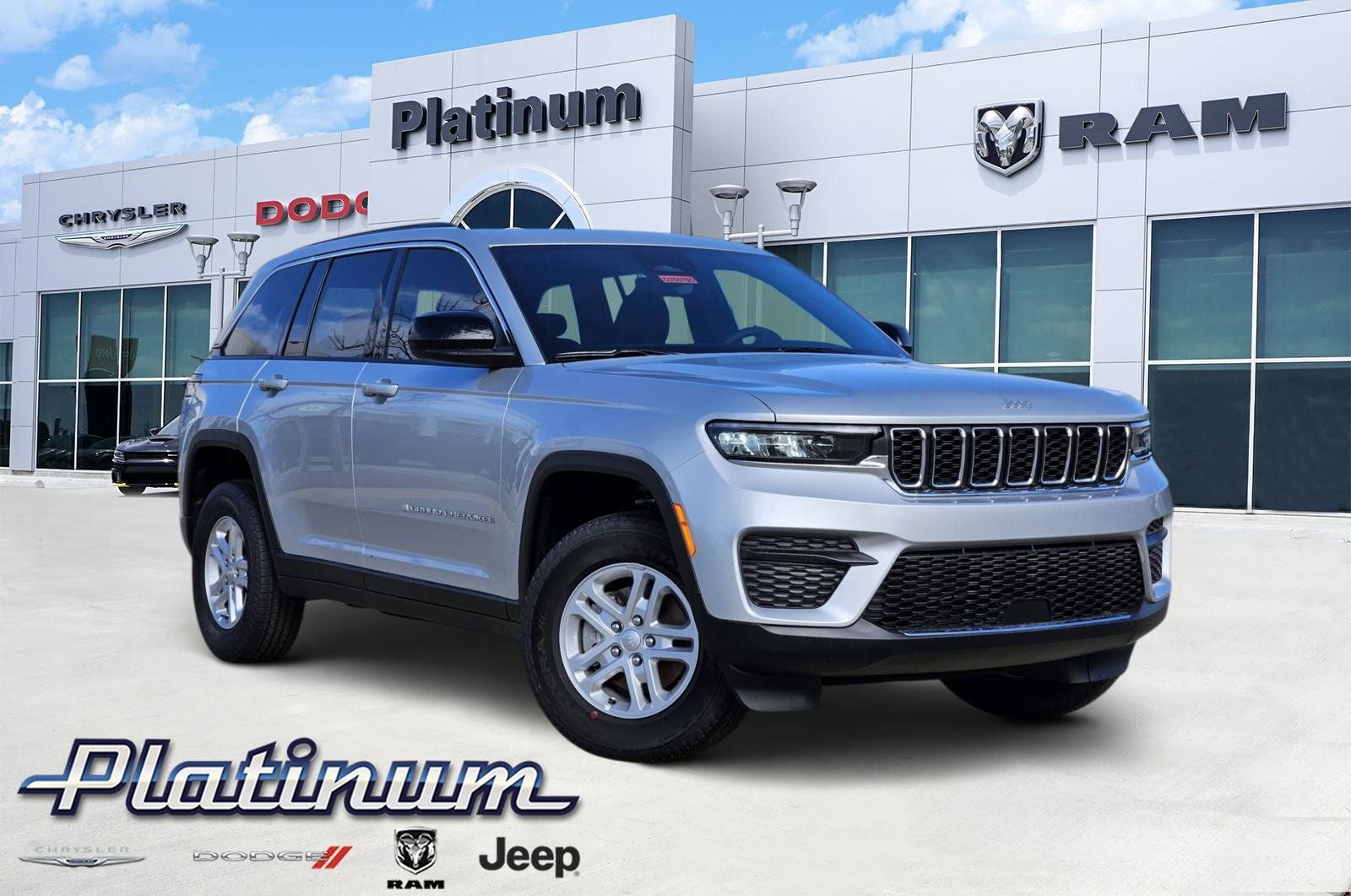 2025 Jeep Grand Cherokee GRAND CHEROKEE LAREDO 4X4