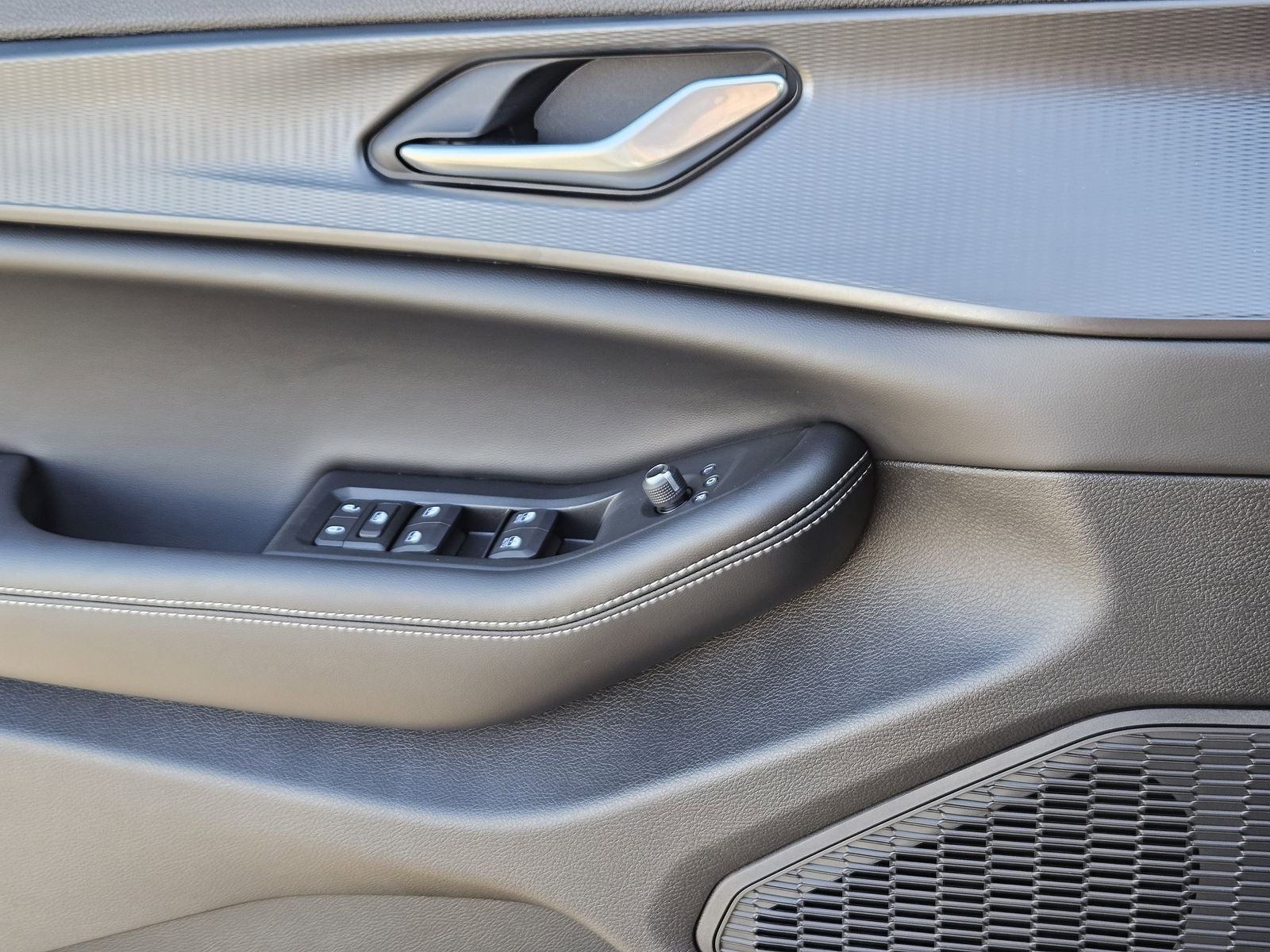 2025 Jeep Grand Cherokee GRAND CHEROKEE LAREDO 4X4