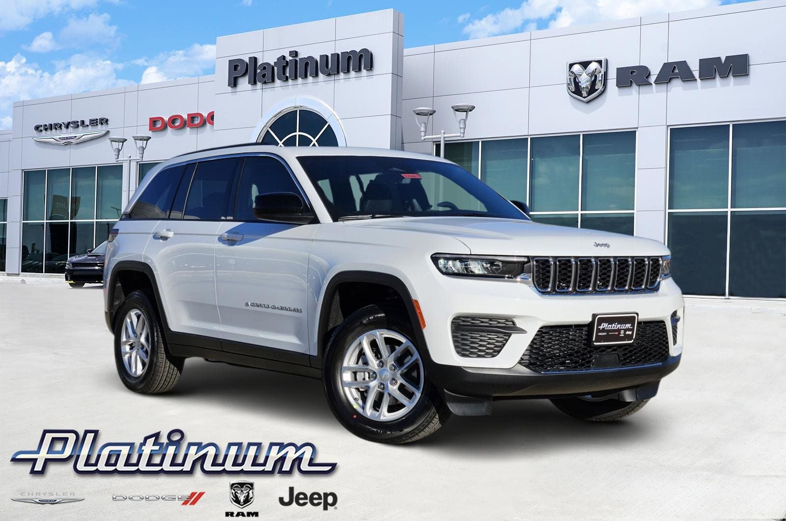 2025 Jeep Grand Cherokee GRAND CHEROKEE LAREDO X 4X4