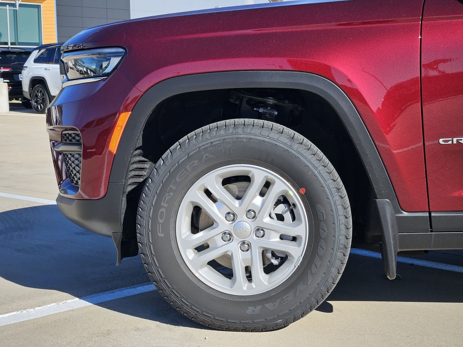 2025 Jeep Grand Cherokee GRAND CHEROKEE LAREDO 4X4