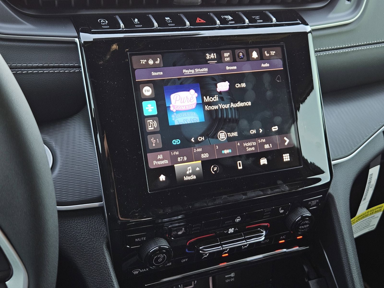 2025 Jeep Grand Cherokee GRAND CHEROKEE LAREDO 4X4