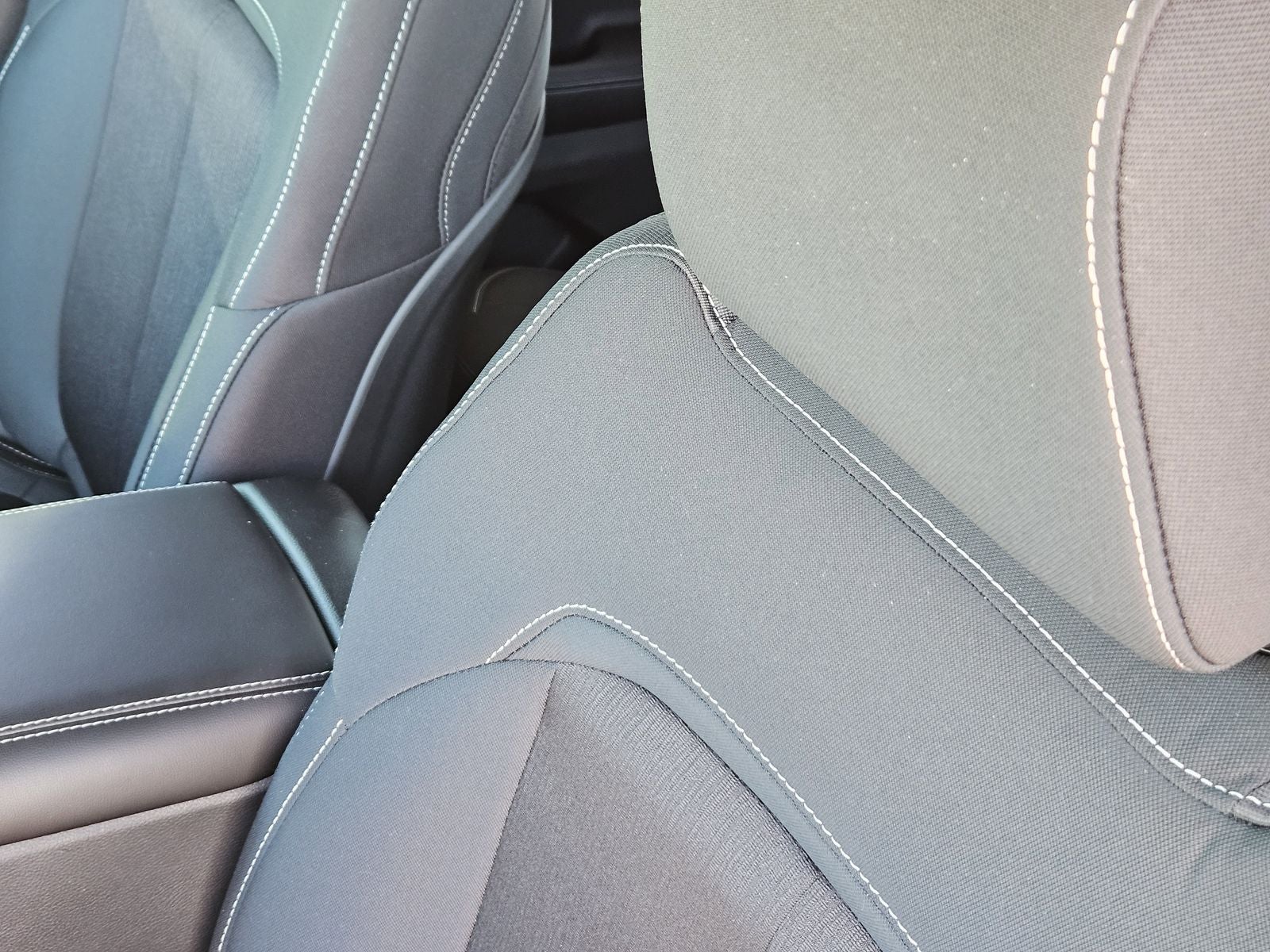 2025 Jeep Grand Cherokee GRAND CHEROKEE LAREDO 4X4