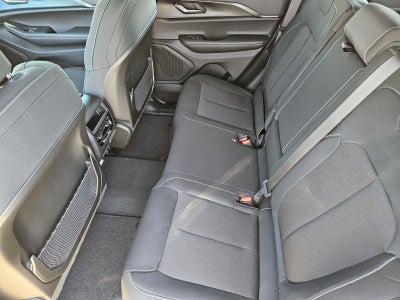 2025 Jeep Grand Cherokee GRAND CHEROKEE LAREDO 4X4