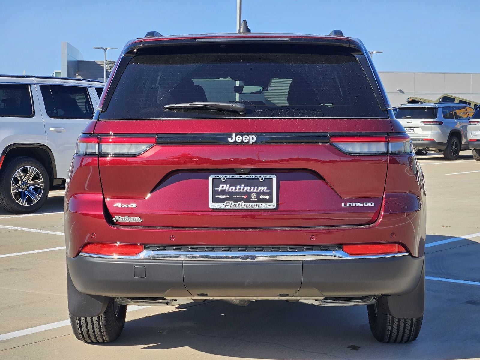 2025 Jeep Grand Cherokee GRAND CHEROKEE LAREDO 4X4