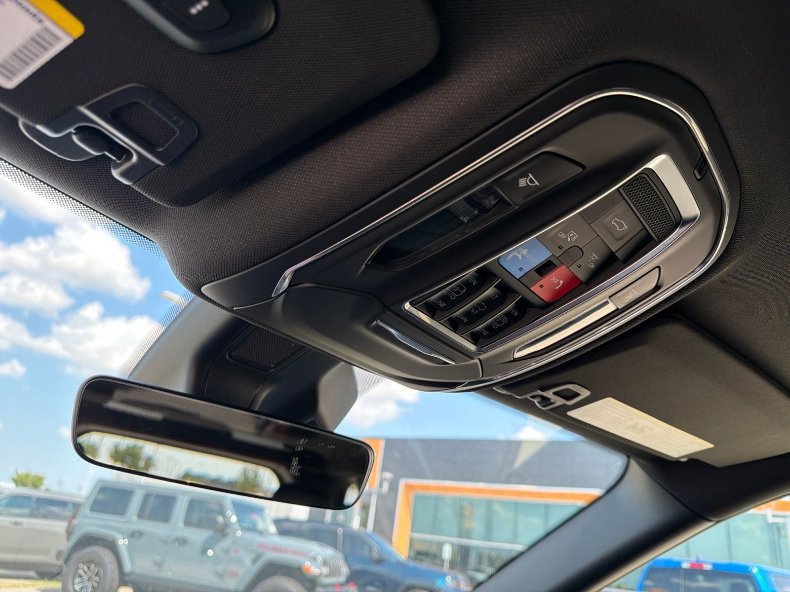 2027 Jeep Grand Cherokee GRAND CHEROKEE LIMITED 4X4