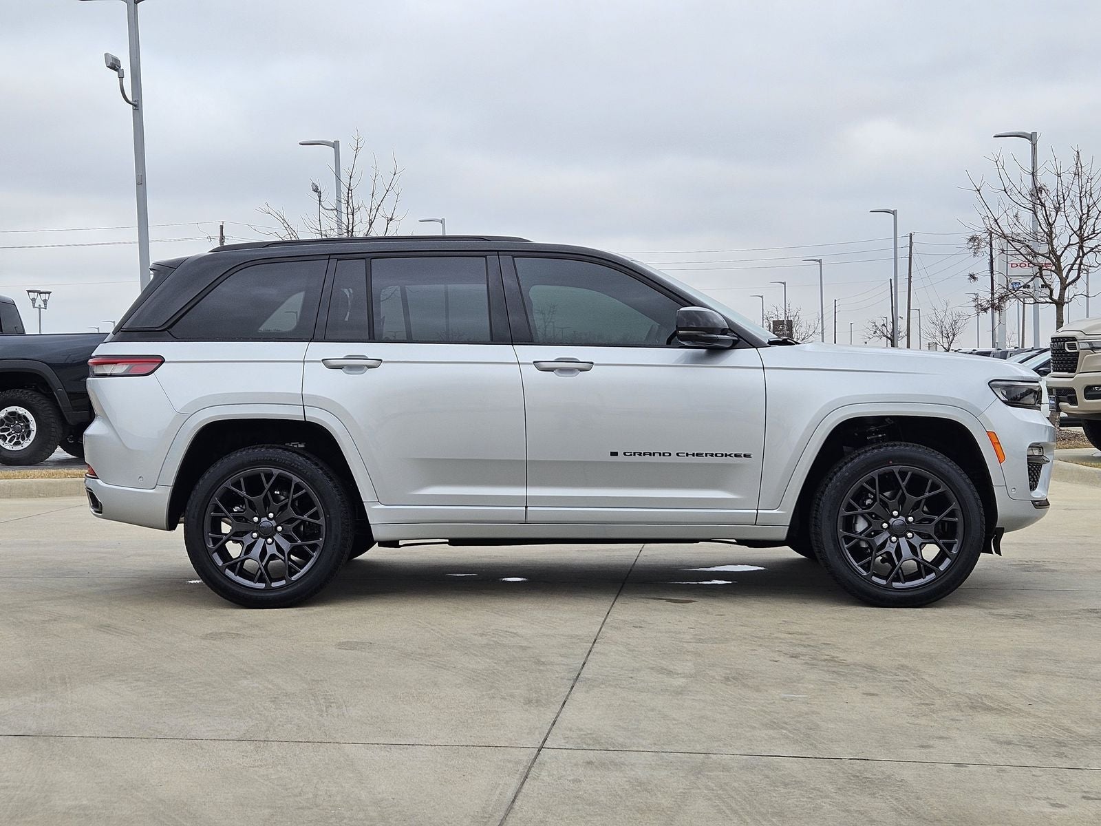 2025 Jeep Grand Cherokee GRAND CHEROKEE SUMMIT RESERVE 4X4