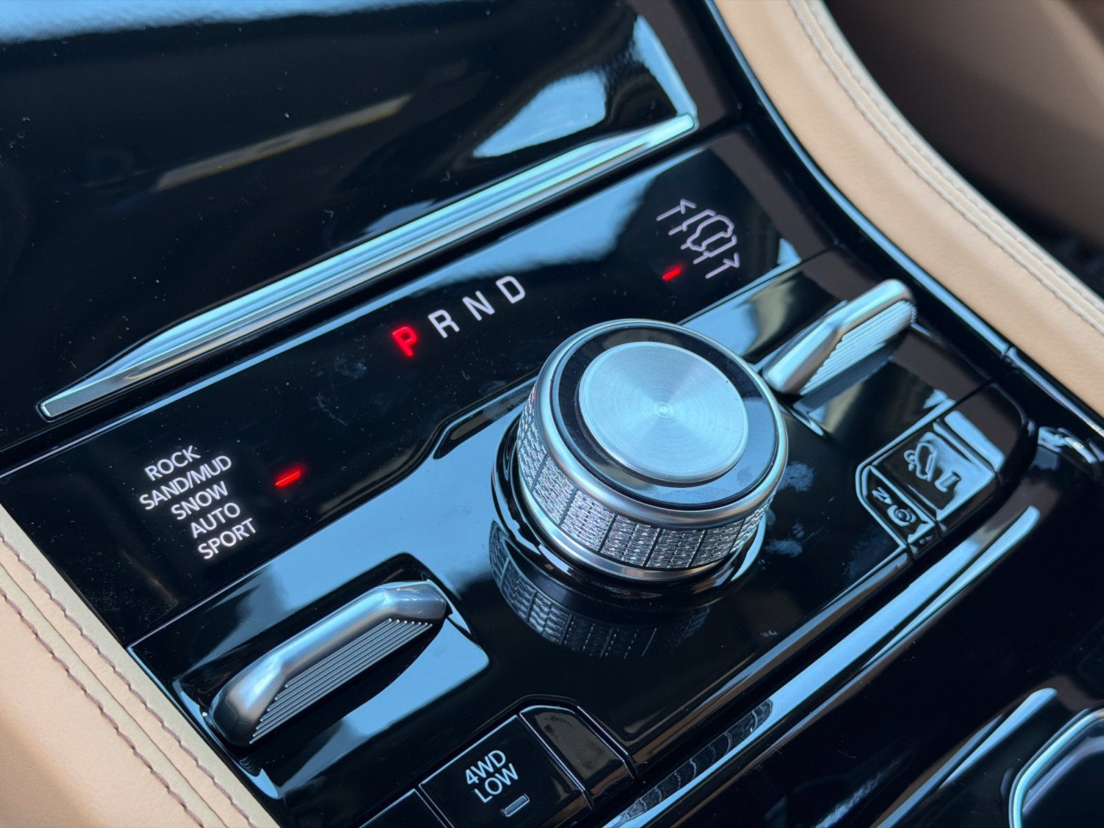 2027 Jeep Grand Cherokee GRAND CHEROKEE SUMMIT 4X4
