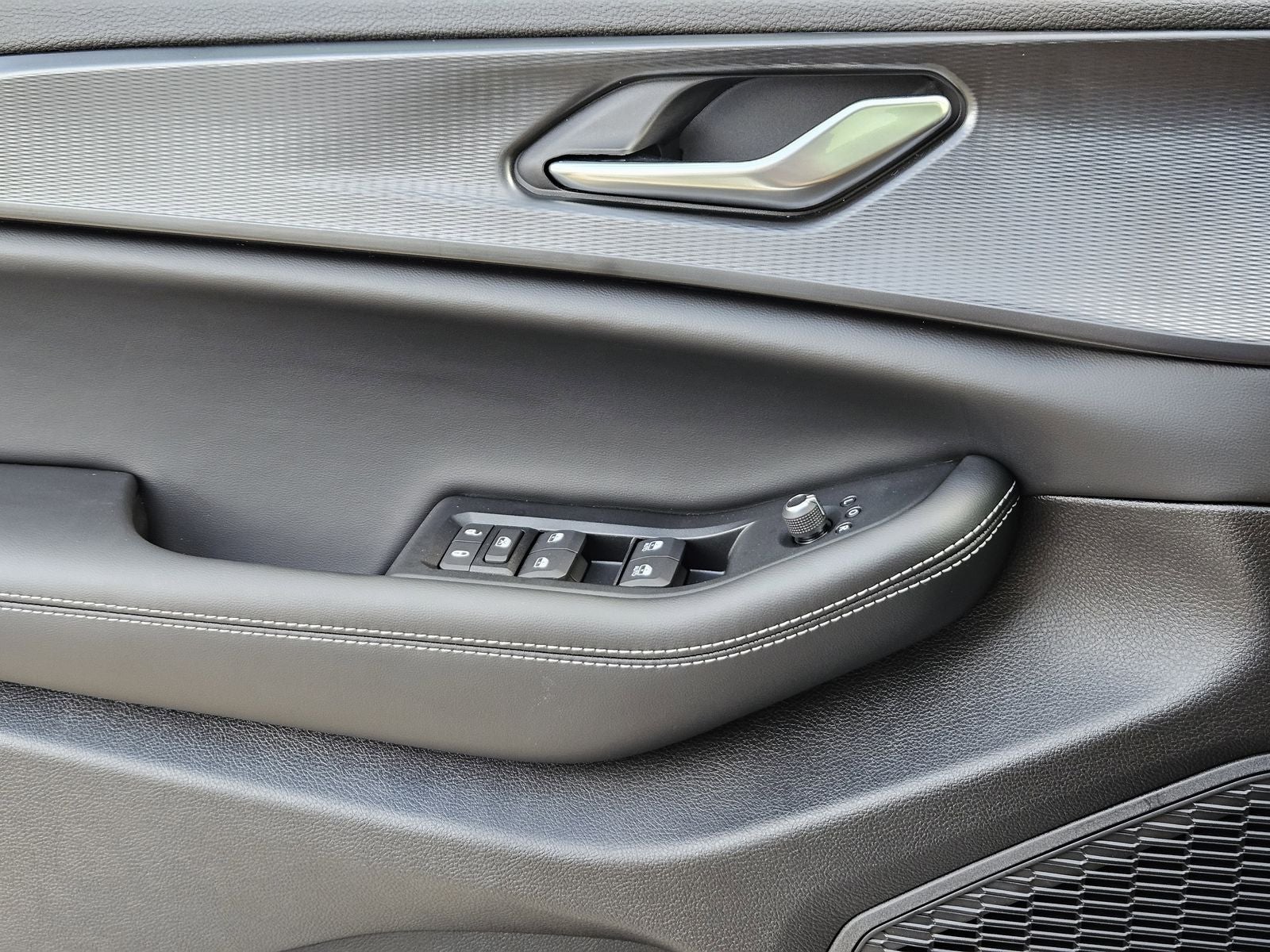 2025 Jeep Grand Cherokee L GRAND CHEROKEE L LAREDO X 4X2