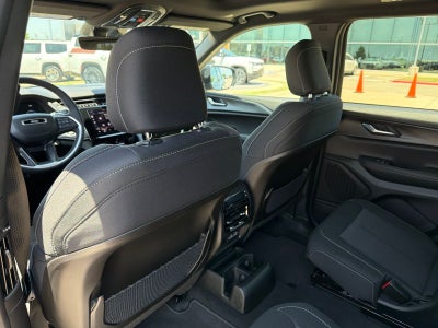 2026 Jeep Grand Cherokee L GRAND CHEROKEE L LAREDO X 4X2