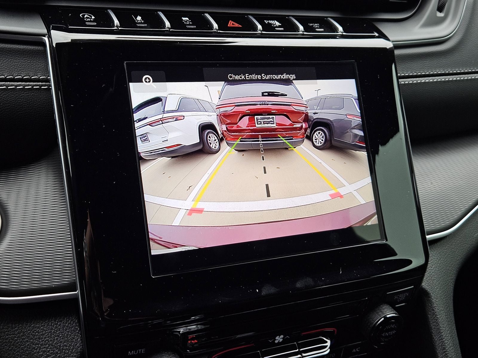 2025 Jeep Grand Cherokee L GRAND CHEROKEE L LAREDO X 4X2