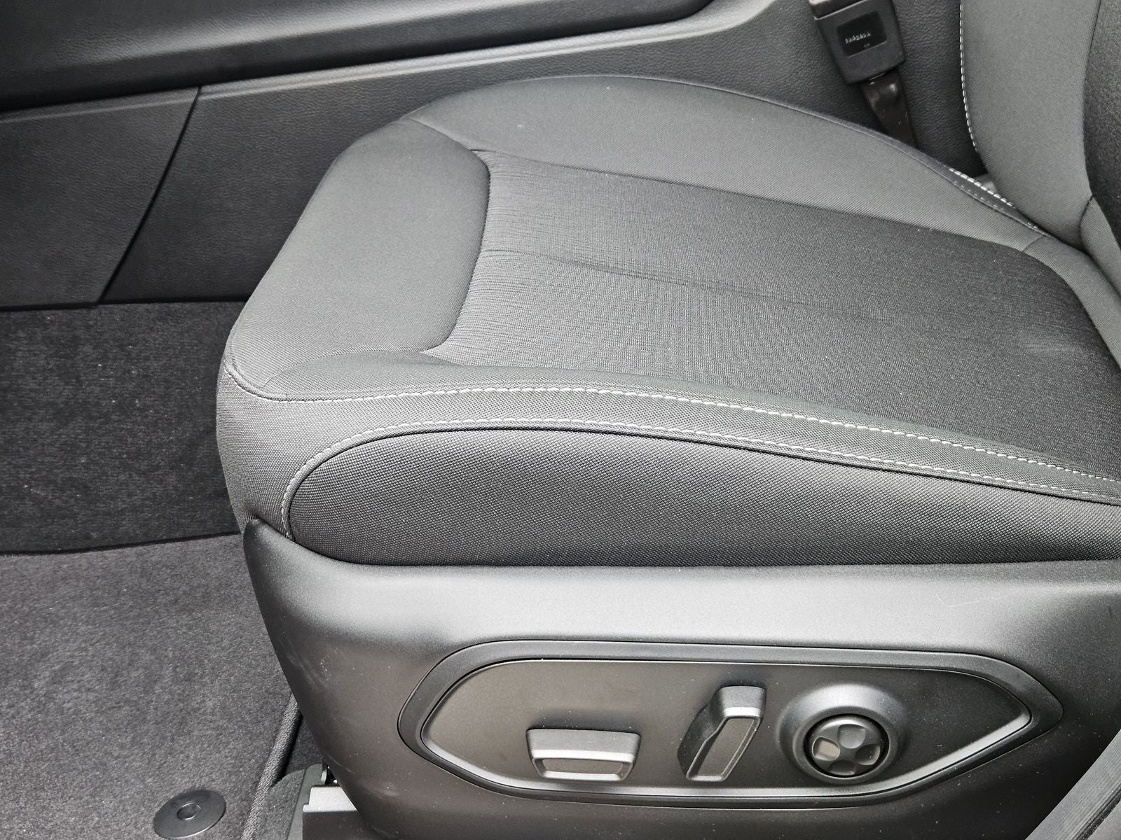 2026 Jeep Grand Cherokee L GRAND CHEROKEE L LAREDO 4X2