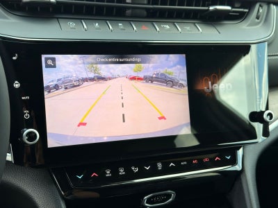 2027 Jeep Grand Cherokee L GRAND CHEROKEE L LAREDO ALTITUDE 4X2